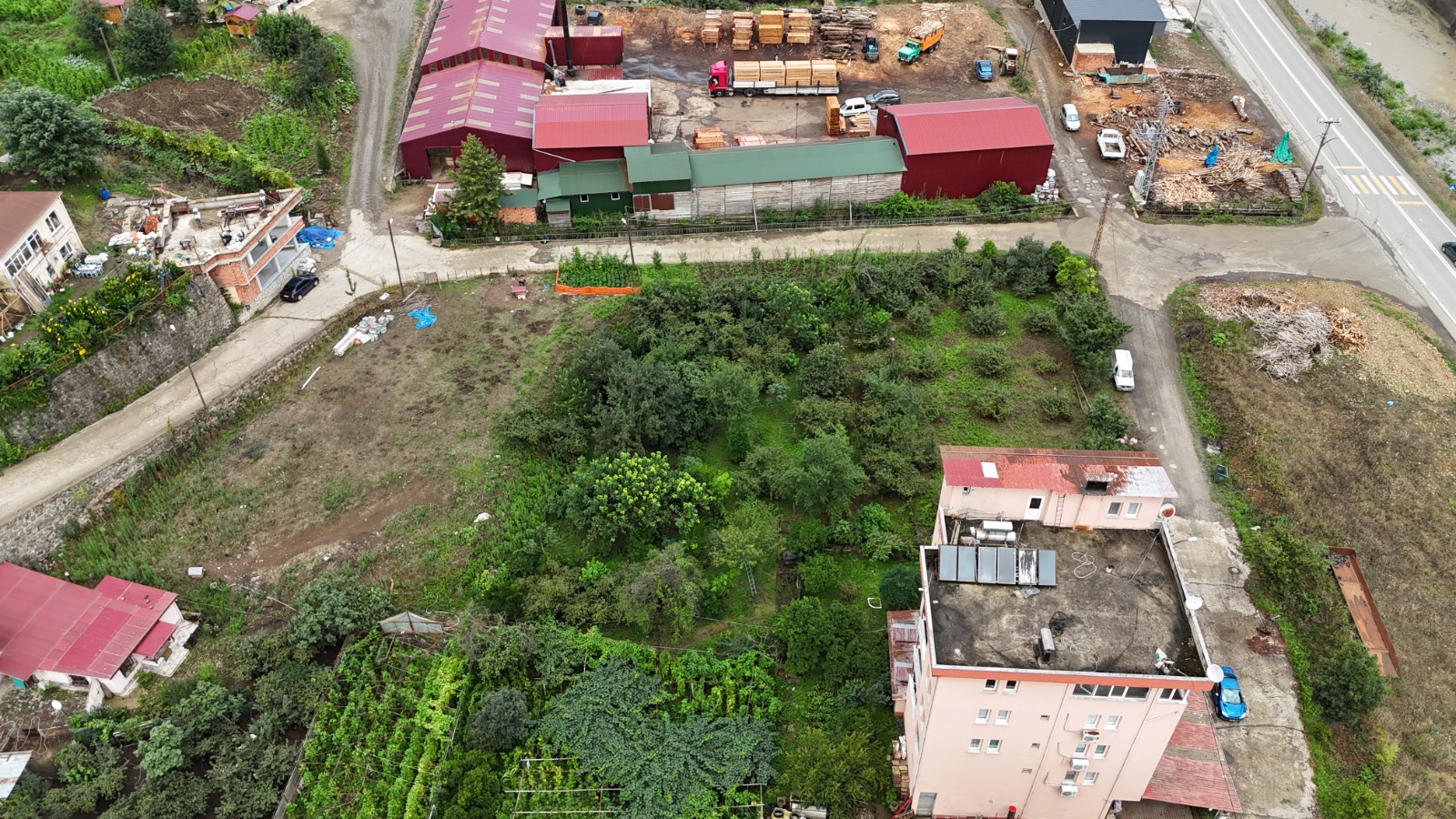 MABEL GAYRİMENKUL/ VAKFIKEBİR TONYA YOLU SATILIK MÜSTAKİL ARSA